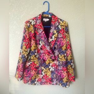 Molly Bracken 🍀 floral blazer